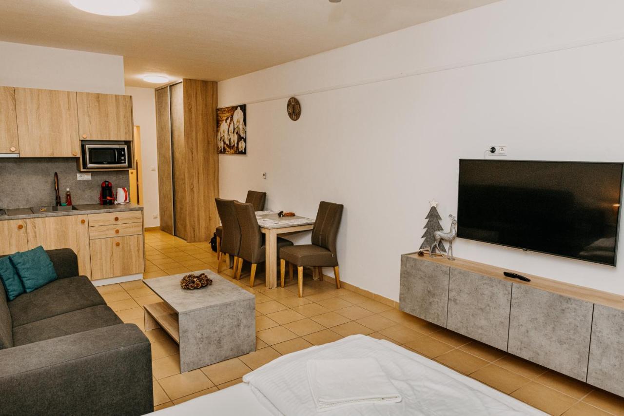 Fatrapark 2, Ap217 Apartment Ruzomberok Bagian luar foto